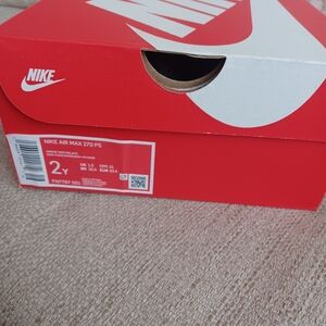 Boys 270 nike sneakers